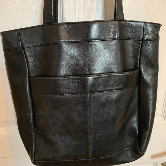 Queros Volare Group Black Shoulder Bag - Picture 7 of 7